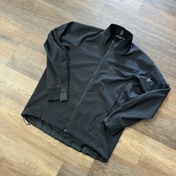 Arcteryx Epsilon AR Men's Size‎ XL Company Logo Gorpcore Trendy Outdoors